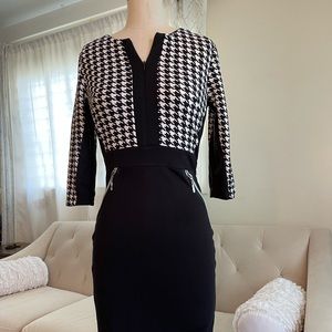 Black and white 3/4 sleeve body con dress- S